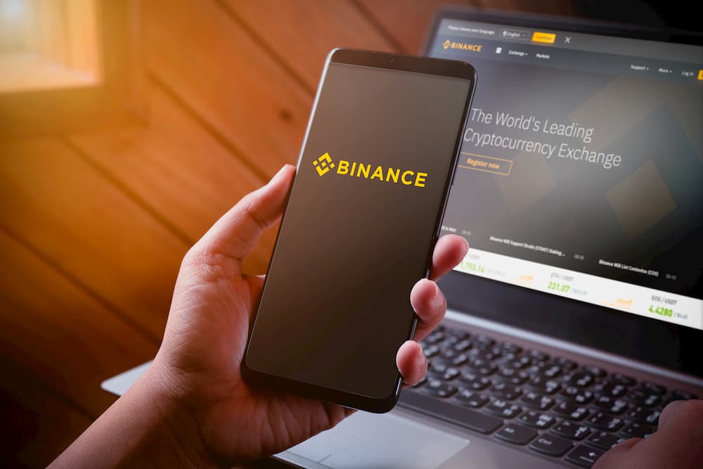 Binance prohrál polní spor s květinářstvím v Austrálii