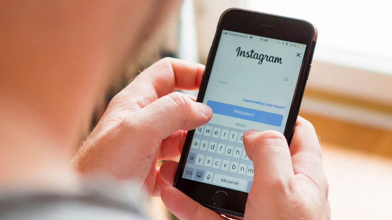 Blokování vyhledávacích značek, které šíří nepravdivé informace o Instagramu ...
