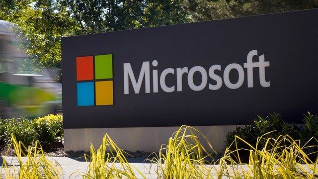 Bývalý zaměstnanec společnosti Microsoft zatčen za únik informací Alex Kibkalo, bývalý zaměstnanec společnosti Microsoft, byl zatčen a čelil federálním poplatkům za únik cenných informací o společnosti na francouzský blog. Kibkalo údajně ukradl informace, které ohrožovaly systémy ... 11 Bývalý zaměstnanec společnosti Microsoft zatčen za únik informací Alex Kibkalo, bývalý zaměstnanec společnosti Microsoft, byl zatčen a čelil federálním poplatkům za únik cenných informací o společnosti na francouzský blog. Kibkalo údajně ukradl informace, které ohrožovaly systémy ...