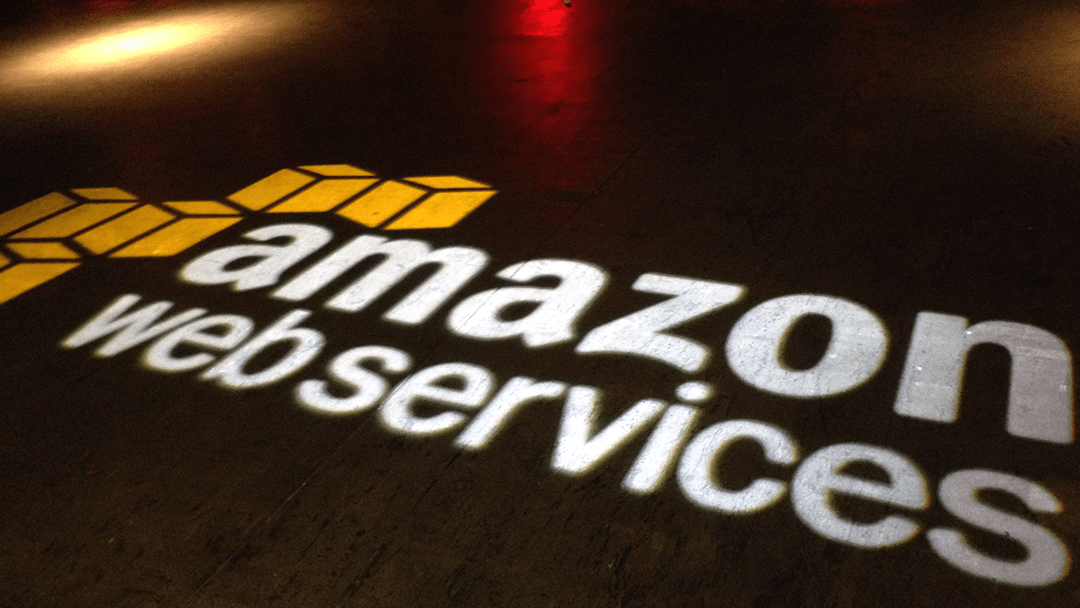 Důvod selhání webových služeb Amazon ... Chyba prstu? Poté, co Amazon opravil chybu úložné služby, která narazila na „polovinu internetu“, společnost identifikovala příčinu problému.