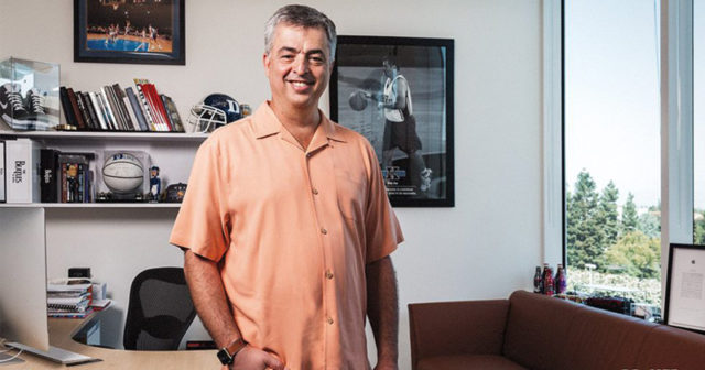 Eddy Eddy Cue zajišťuje, že Apple nebude konkurovat Netflixu Eddy Cue zajistuje ze Apple nebude konkurovat