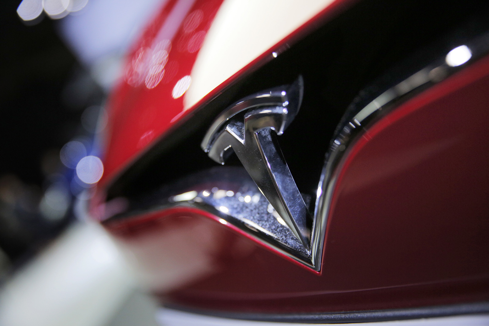 Elon Musk, model 3 000 $ 3 ...