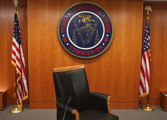 FCC pozastaví většinu operací ve čtvrtek, pokud… 10 FCC pozastaví většinu operací ve čtvrtek, pokud…