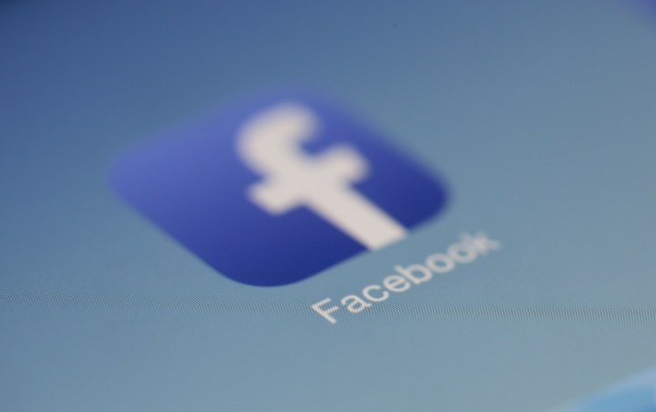 Facebook vám umožní překládat příspěvky do jiných jazyků