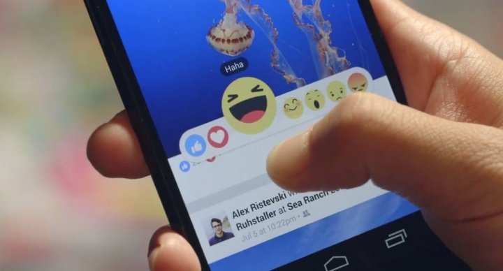 Visual - Facebook byl žalován za čtení vašich soukromých zpráv