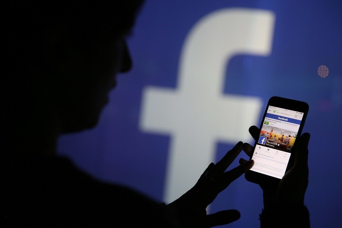 Facebook zavádí svůj vlastní Pinterest s názvem Hobbi, Hobbi se používá k organizování tvůrčího procesu projektů jeho uživatelů. 17 Facebook zavádí svůj vlastní Pinterest s názvem Hobbi, Hobbi se používá k organizování tvůrčího procesu projektů jeho uživatelů.