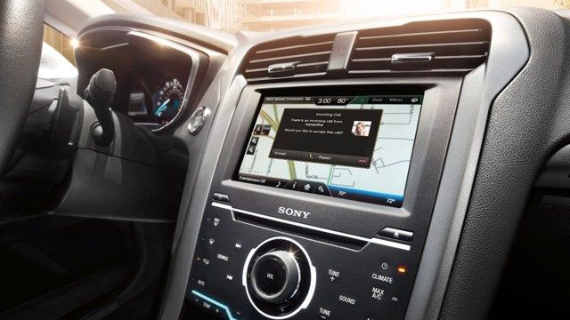 Ford přidává podporu Siri pro modely, které zasáhnou pět milionů vozidel, asistent Apple od roku 2011. Není žádným tajemstvím, že všechny automobilové společnosti hledají způsoby, jak odpovídajícím způsobem modernizovat svá vozidla. 1 Ford přidává podporu Siri pro modely, které zasáhnou pět milionů vozidel, asistent Apple od roku 2011. Není žádným tajemstvím, že všechny automobilové společnosti hledají způsoby, jak odpovídajícím způsobem modernizovat svá vozidla.