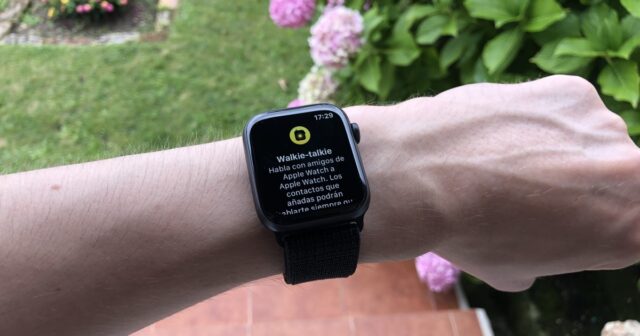Funkce „Vysílačka“ se mohla dostat na iPhone, ale Apple projekt zastavil 4 Apple hodinky