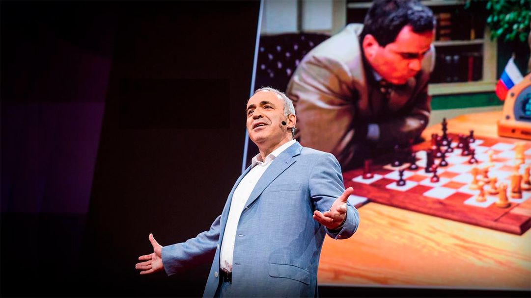 Garry Kasparov upřednostňuje rozvoj umělé inteligence Bývalý šachový šampion věří, že je nemožné omezit vývoj umělé inteligence a je nutné se mu přizpůsobit.