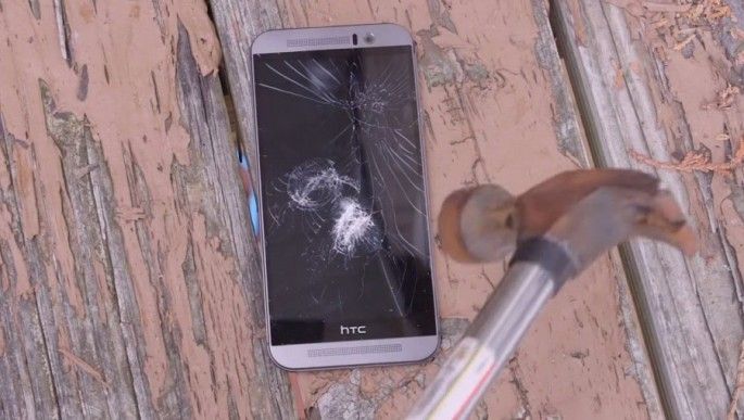 HTC One M9, testy odolnosti