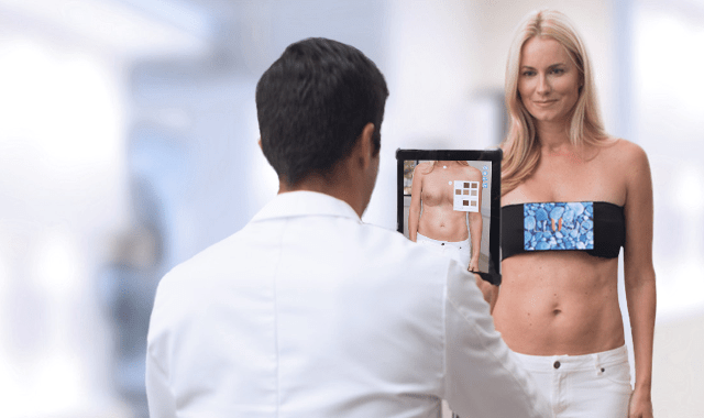 Illusio: aplikace, která vám zvětší prsa pomocí rozšířené reality. Tato aplikace vám umožní vidět, jak se budete starat o plastickou chirurgii. Illusio je aplikace s rozšířenou realitou, kterou můžete vidět, než si ji vezmete ...