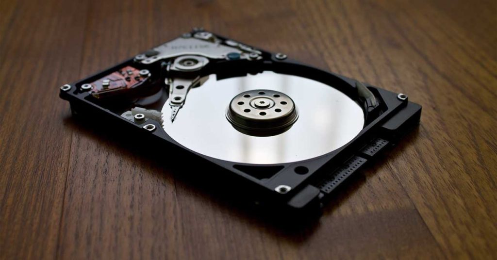 Jak zjistím, zda je pevný disk počítače poškozen