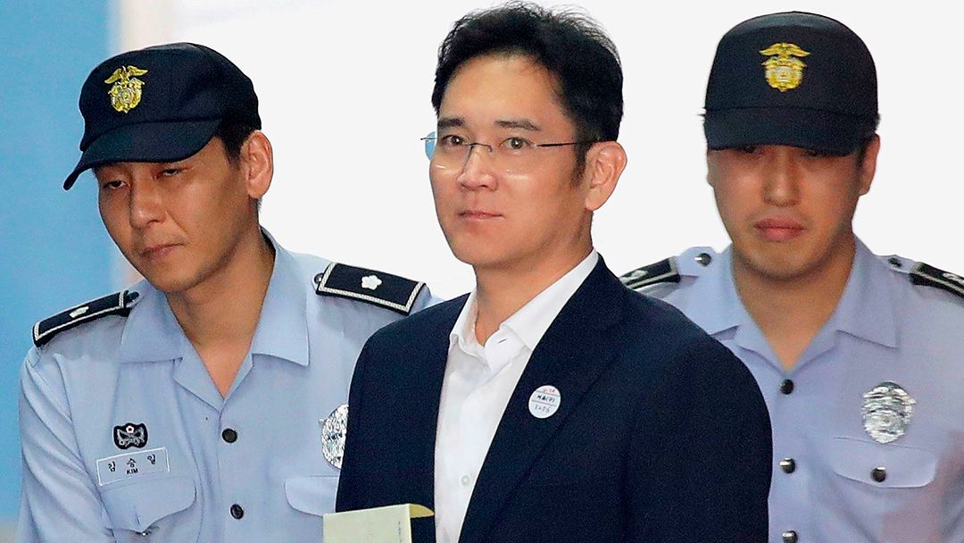 Je to fakt: dědic společnosti Samsung vydal oficiální vězeňský rozkaz pro jihokorejské úředníky Lee Jae-yonga, který si odsedí 5 let vězení.