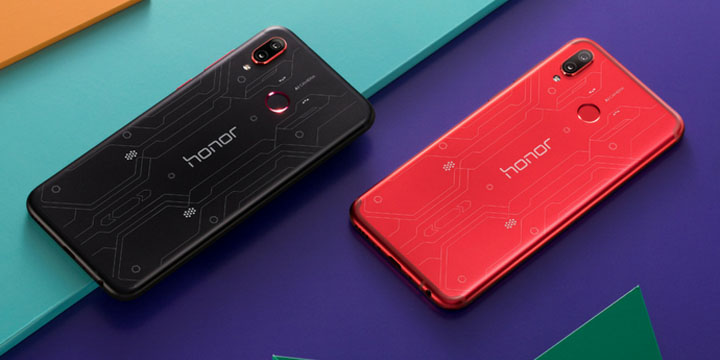 Displej - herní smartphone s oficiálním Honor Play, vibrační odezvou a 3D zvukem