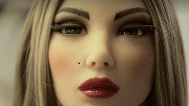 Kampaň proti sexuálním robotům Byla zahájena kampaň proti výrobě sexuálně orientovaných robotů. Dr. Předsedá jí Kathleen Richardson. Objevilo se nové hnutí nazvané Kampaň proti sexuálním robotům.
