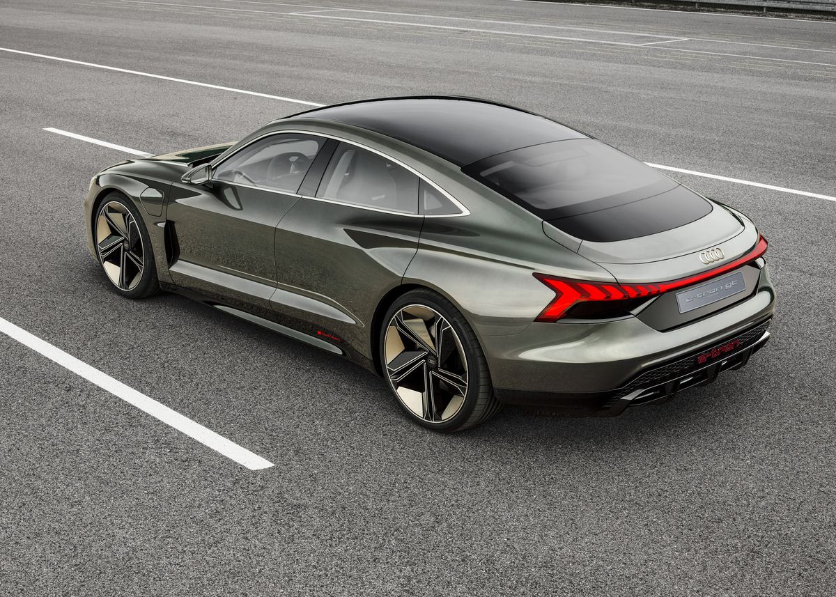 Koncept Audi E-Tron GT je elektrický sedan ... Koncept Audi E Tron GT je elektricky sedan