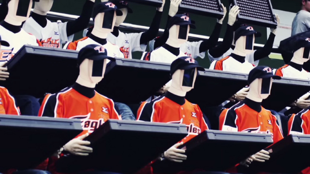 Korejský baseballový tým používá roboty k zásobování svých fanoušků Hanwha Eagles, tým, který ztrácí rekord v jihokorejské baseballové lize, se rozhodl bojovat proti absenci svých stadionů zaplněním tribuny… 7 Korejský baseballový tým používá roboty k zásobování svých fanoušků Hanwha Eagles, tým, který ztrácí rekord v jihokorejské baseballové lize, se rozhodl bojovat proti absenci svých stadionů zaplněním tribuny…