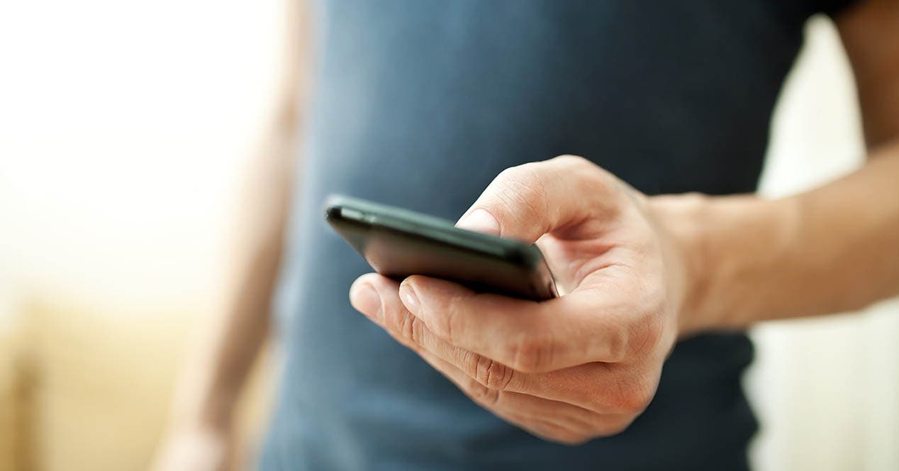 Mám uzavřít smlouvu s mobilním tarifem 5G nebo je levnější sazba 4G lepší? Mam uzavrit smlouvu s mobilnim tarifem 5G nebo je levnejsi