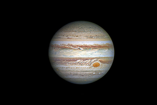 Meteorové magnety ve vesmíru: hledání nepolapitelných obřích planet