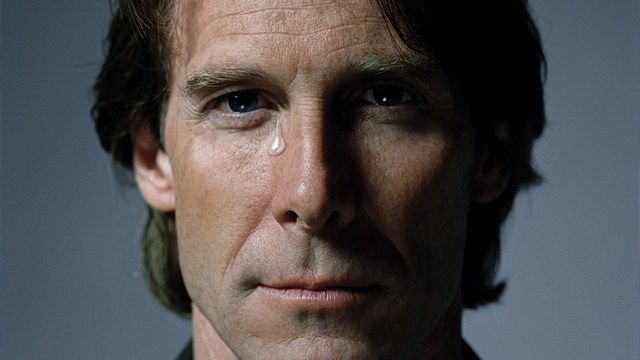 Michael Bay a jeho útěk z konference Samsung Jedním z vrcholů Samsungu na konferenci CES byla přítomnost filmového producenta Michala Baye, ale něco se pokazilo a…