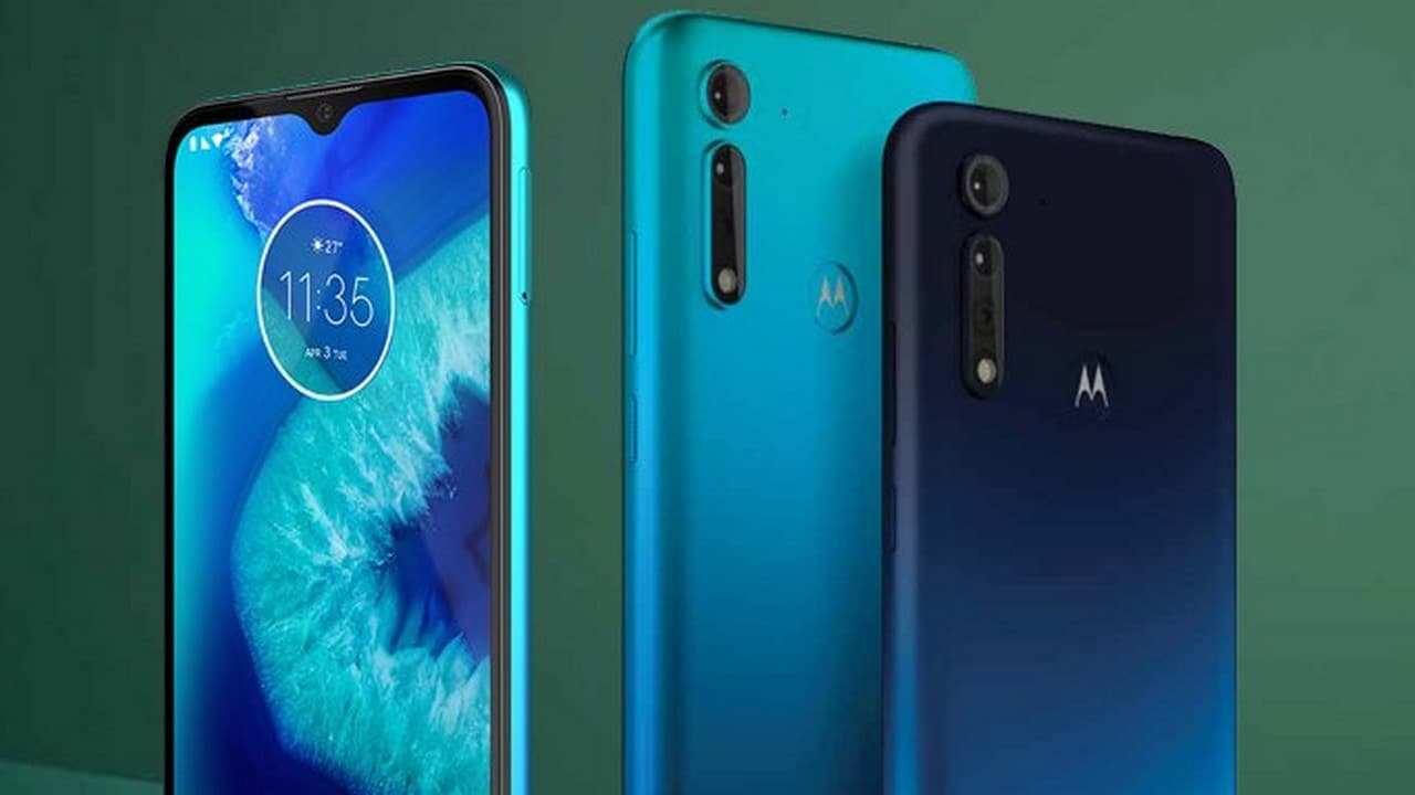 Moto G8 Power Lite s trojitým nastavením zadní kamery ...