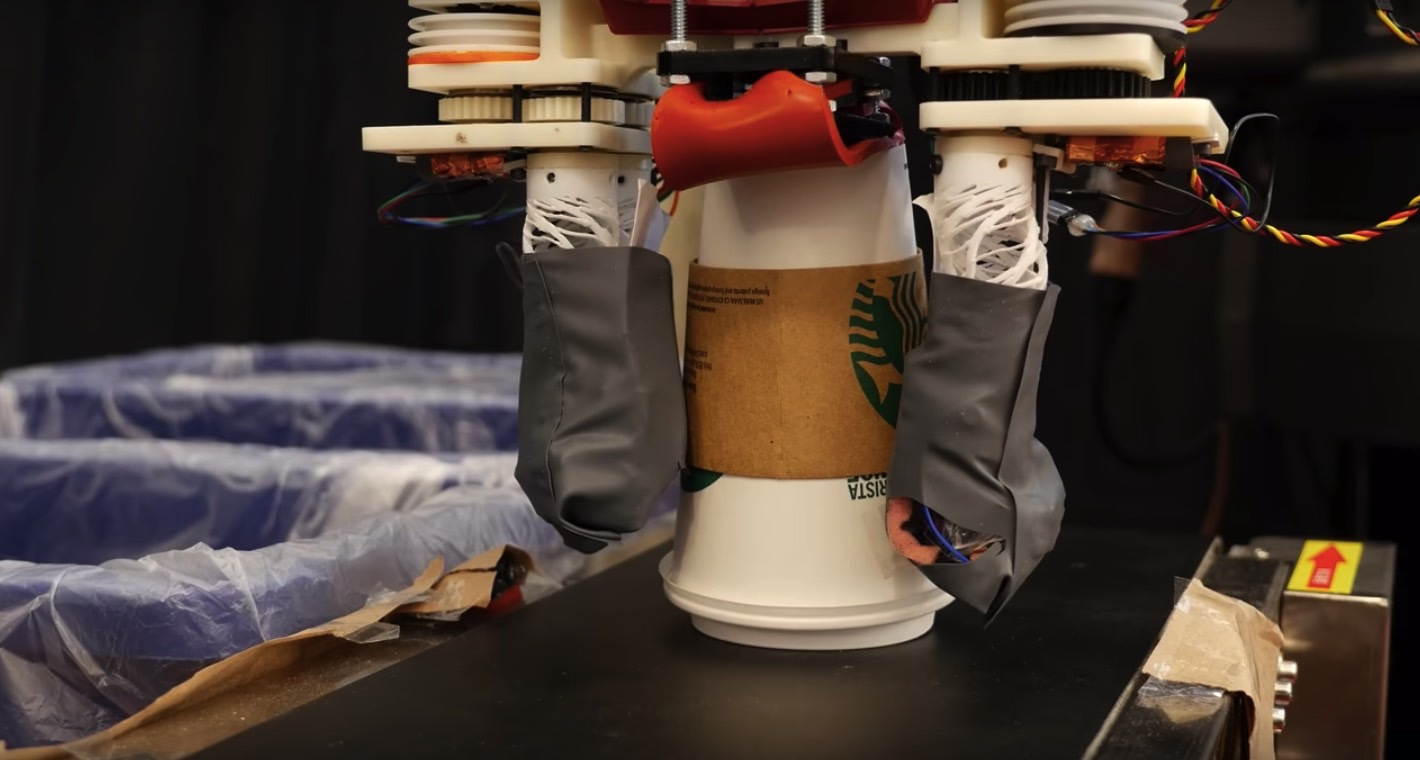Ne přesně Wall-E, ale recyklační robot MIT ...