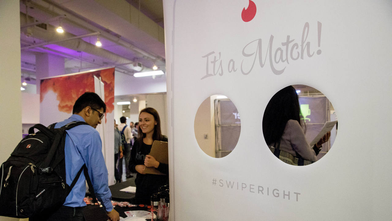 Nejnovější aktualizace Tinder nabízí 23 nových žánrových možností ...