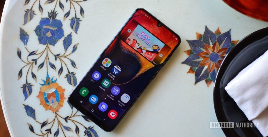 Nejprodávanější telefon s Androidem byl v roce 2019 o 85% více ...