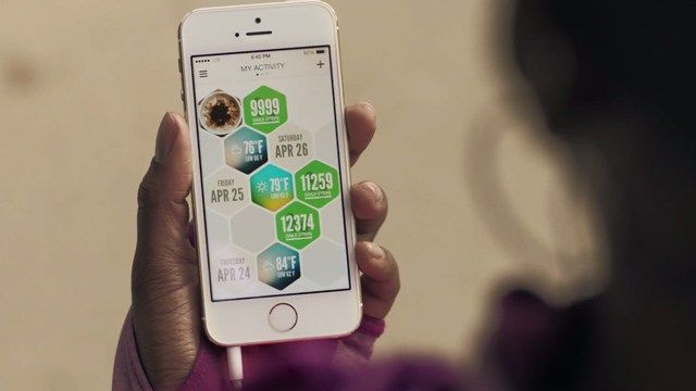 Nová reklama na iPhone 5S se zaměřuje na zdraví V loňském roce se začala šířit fáma, že se Apple chystá plně vstoupit na trh nositelných výrobků zaměřených na zdraví a nový komerční…