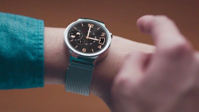 Nové inteligentní hodinky Huawei lze vidět ve dvou videích. Čínská společnost hodinky představí tento víkend. Huawei předpověděl konferenci Mobile World Congress náhodným (?) Zveřejněním dvou videí ... 1 Nové inteligentní hodinky Huawei lze vidět ve dvou videích. Čínská společnost hodinky představí tento víkend. Huawei předpověděl konferenci Mobile World Congress náhodným (?) Zveřejněním dvou videí ...