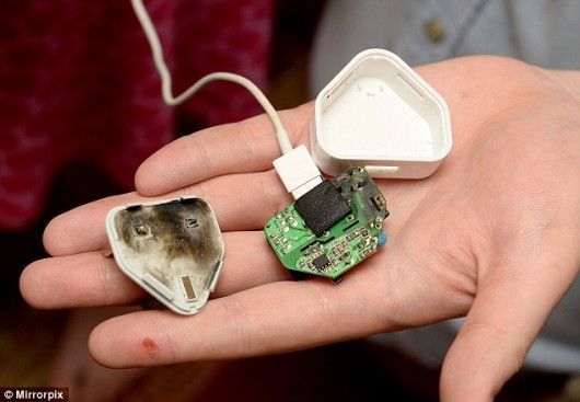 Nové vydání pro Apple, tentokrát bleskový kabel 13 Nové vydání pro Apple, tentokrát bleskový kabel