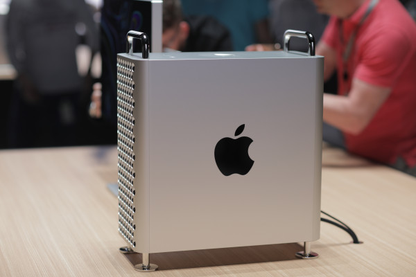 Nový Mac Pro se prodává 10 ...