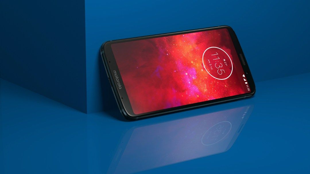 Nový MotoZ3 Play aktualizuje svůj design a pozdravuje Google Lens MotoZ3 je kompatibilní se všemi mody předchozích modelů.