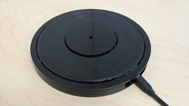 Nyní můžete poslouchat hudbu z elektronického zařízení na gramofonu Zařízení může přehrávat jakoukoli skladbu z přehrávače přímo na gramofonu. I když existují různé digitální platformy, které si nyní můžeme užít… 9 Nyní můžete poslouchat hudbu z elektronického zařízení na gramofonu Zařízení může přehrávat jakoukoli skladbu z přehrávače přímo na gramofonu. I když existují různé digitální platformy, které si nyní můžeme užít…