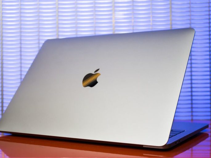 Oplatí se dotykový panel Apple MacBook Pro koupit? 6 Dotykový panel Apple MacBook Pro