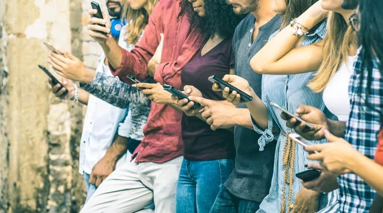 indický průmysl smartphonů, indické náklady na data, mckinsey, zpráva mckinsey, indický smartphone, indické používání internetu, internet, indická digitální, indická digitální, indické náklady na data, náklady na data, trh se smartphony, chytrý telefon