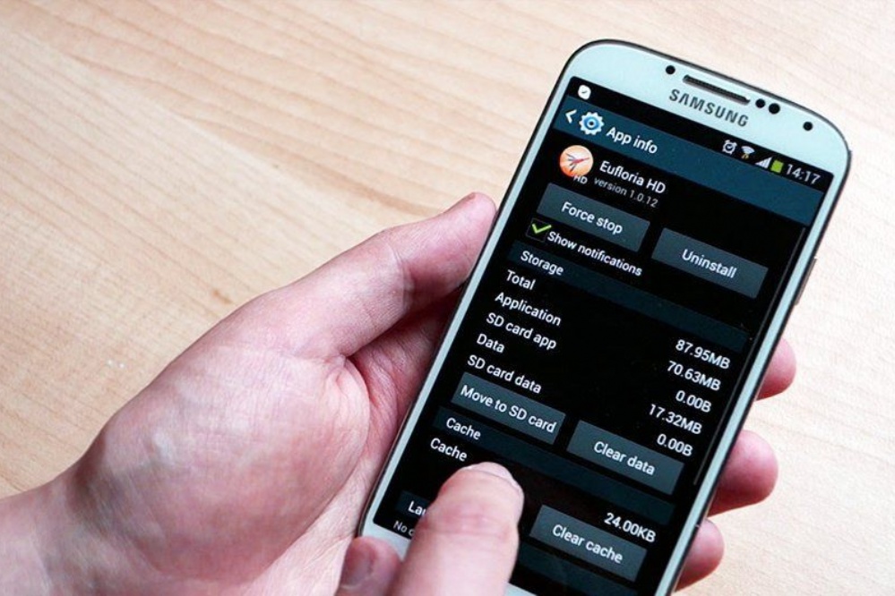 Přesuňte aplikace na kartu SD v systému Android