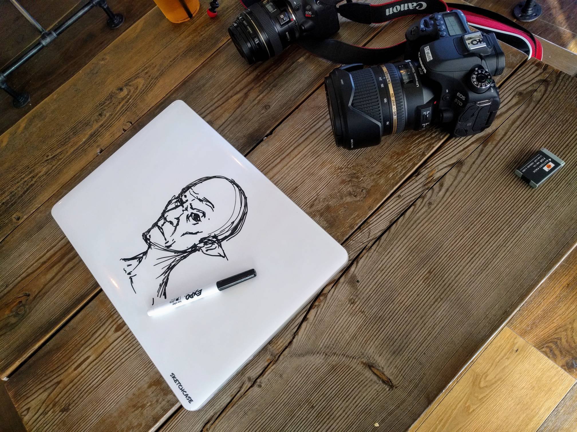 Proměňte svůj notebook ve vyjímatelnou schránku pomocí Sketchcase