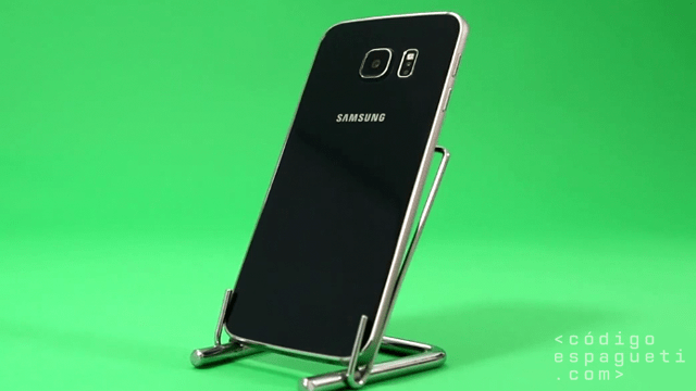 První kontakt: Galaxy S6 Edge Bližší pohled na linie a design smartphonu Samsung. Nová vlajková loď společnosti Samsung již přistála v Mexiku. A nejste sami. S Galaxy S6… 4 První kontakt: Galaxy S6 Edge Bližší pohled na linie a design smartphonu Samsung. Nová vlajková loď společnosti Samsung již přistála v Mexiku. A nejste sami. S Galaxy S6…
