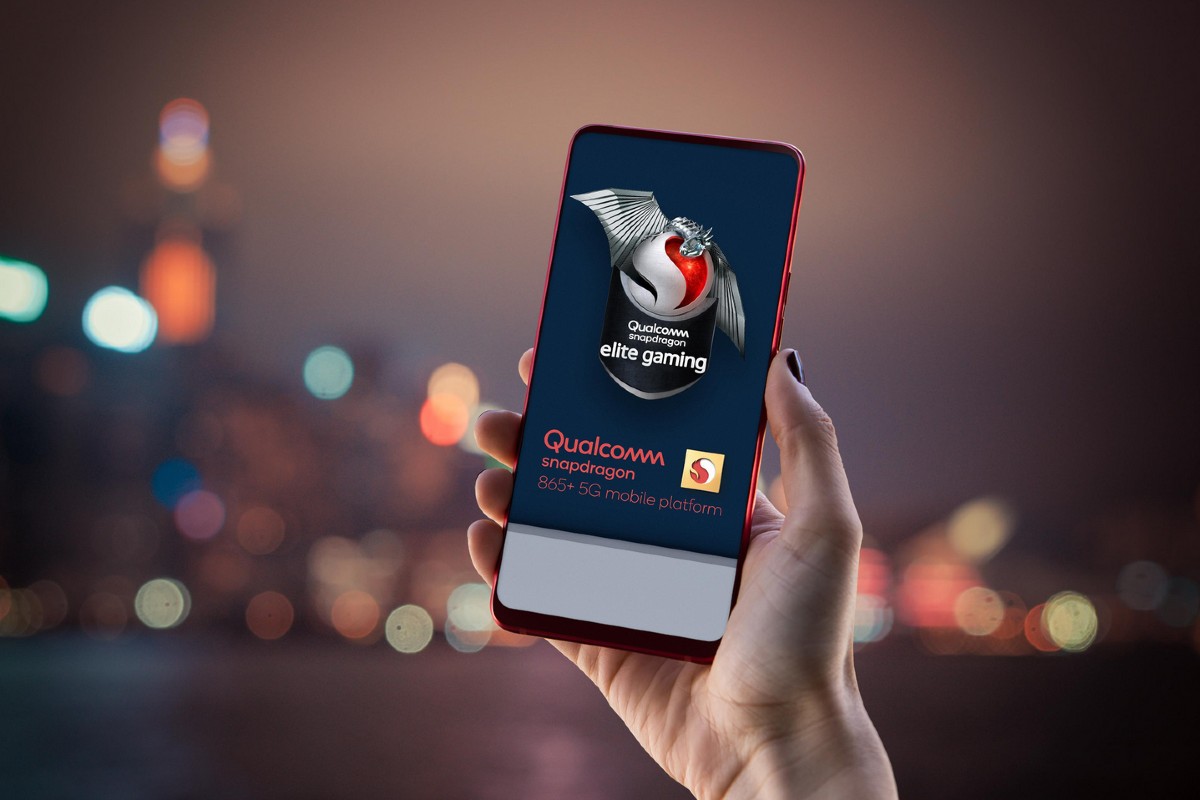 Qualcomm nabízí Snapdragon 865 Plus, který je ideální pro 5G síť a je rychlejší než jeho předchůdce, což by bylo ideální pro ty nejnáročnější hry až do 144 fps.