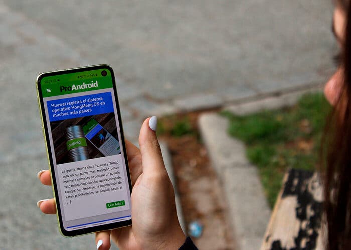 Všechny Samsung Galaxy S11 se zvětší a budou mít zakřivené obrazovky