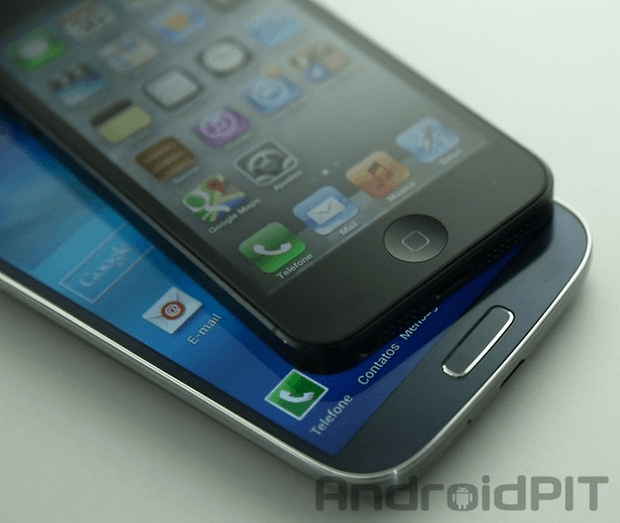 Samsung Galaxy S4 vs. iPhone 5 - Podrobné srovnání 3 Galaxy S4 ve iPhone5