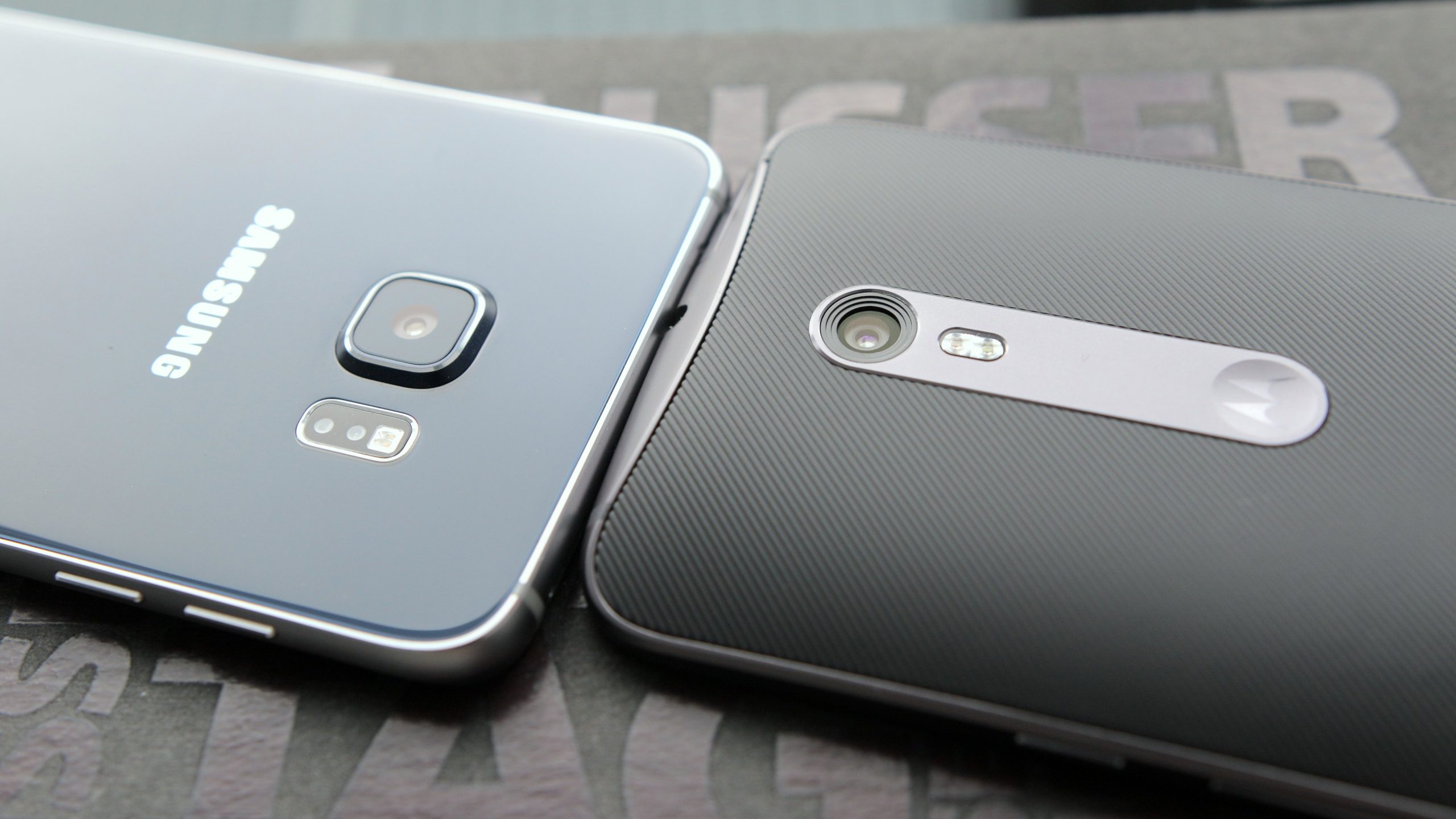 Samsung Galaxy S6 Edge + s Moto X Style: 5,7 palce a prostor 200 € 6 Samsung Galaxy S6 Edge + s Moto X Style: 5,7 palce a prostor 200 €