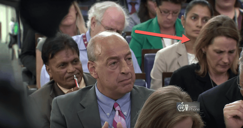 Siri přerušuje tiskovou konferenci v Bílém domě 4 Siri White House