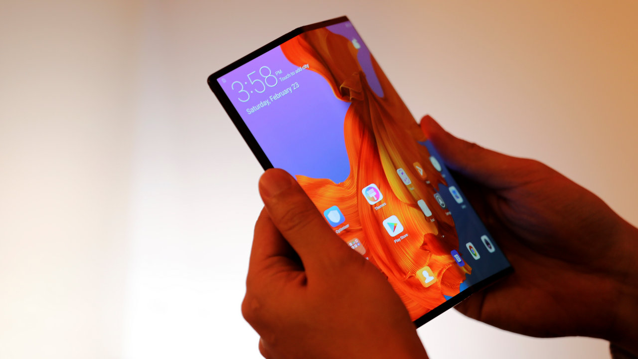 Skládací telefon Huawei Mate X byl odložen až do září ... 5 Skládací telefon Huawei Mate X byl odložen až do září ...