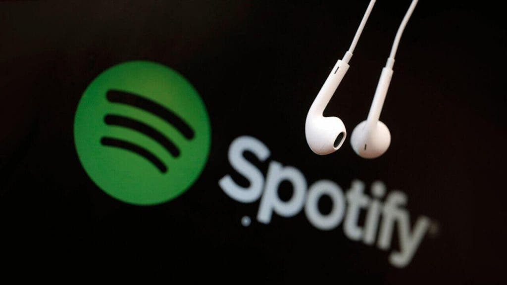 logo Spotify se sluchátky