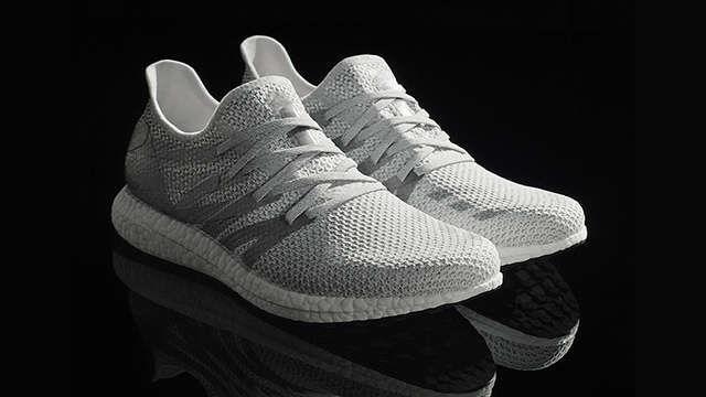 Takto vypadají první boty Adidas vyrobené roboty Nová továrna Adidas v Německu nám poskytuje pohled na boty budoucnosti. Je to už dlouho, co Adidas oznámil, že radikálně změní svoji cestu…