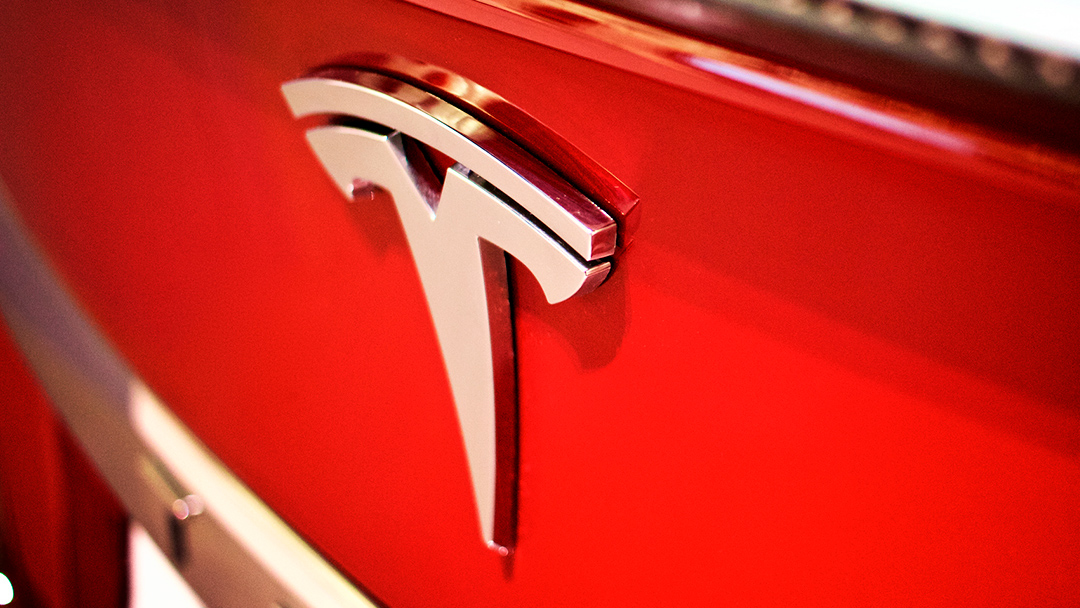 Tesla představí svůj elektrický přívěs v září a Elon Musk je nyní na cestě k dobytí komerční dopravy.