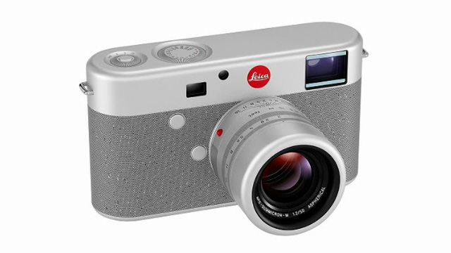 Toto je fotoaparát Leica, který navrhl Jony Ive. Před více než rokem jsme se dozvěděli, že Jonathan Ive, viceprezident společnosti Apple pro design, bude zodpovědný za design fotoaparátu pro německou společnost Leica pro tento podnik.