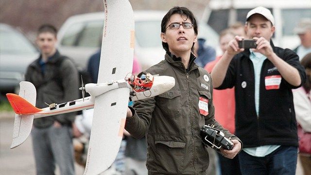 Úspěšný mexický vývojář dronů Jordi Muñoz zahájil své technologické dobrodružství v nejčistším stylu Steva Jobse ze své domácí garáže a dnes Jordr Muñoz vydělává zisk 10 milionů dolarů ročně. Originál…